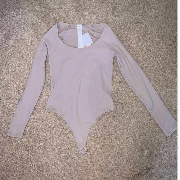 New Fabletics Mindy Sculptknit Bodysuit Ash size M - Picture 4 of 7